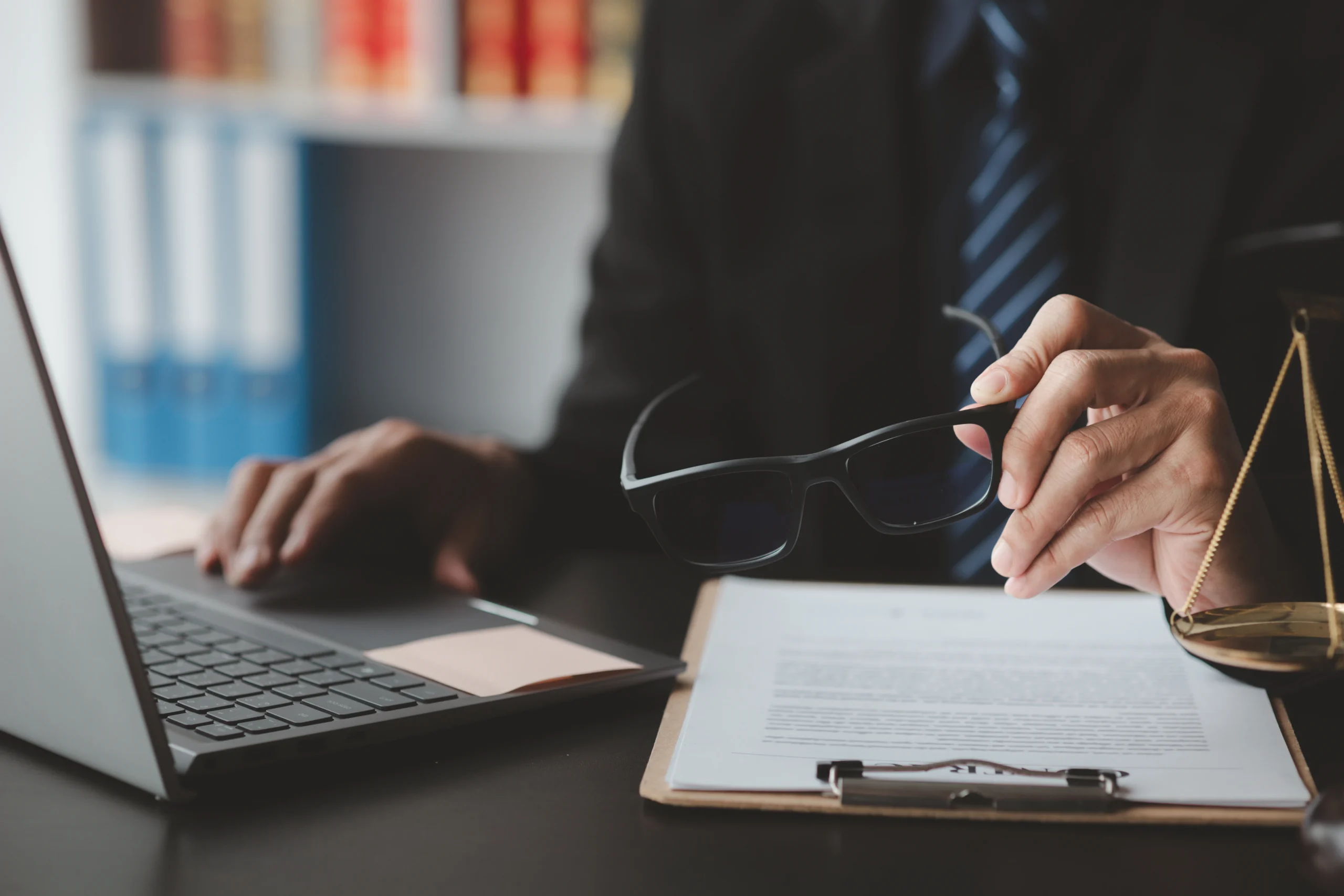 Ai Writing Tools For Lawyers Scaled 1