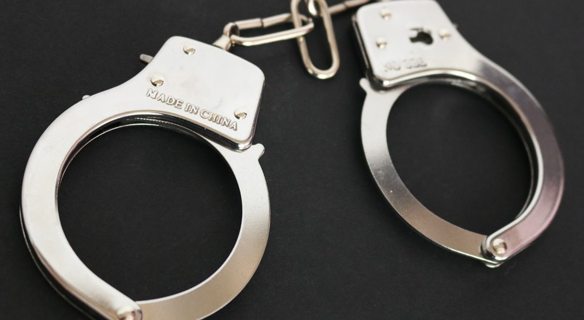 Handcuffs 354042 1920 1140x625 1